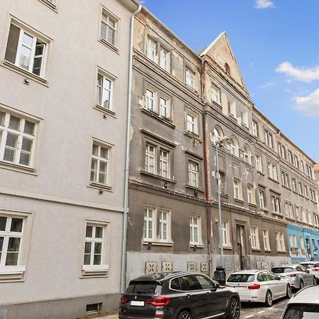 Air Conditioned Apartment 5 Min To Railway Station - Old Town Bratysława Zewnętrze zdjęcie